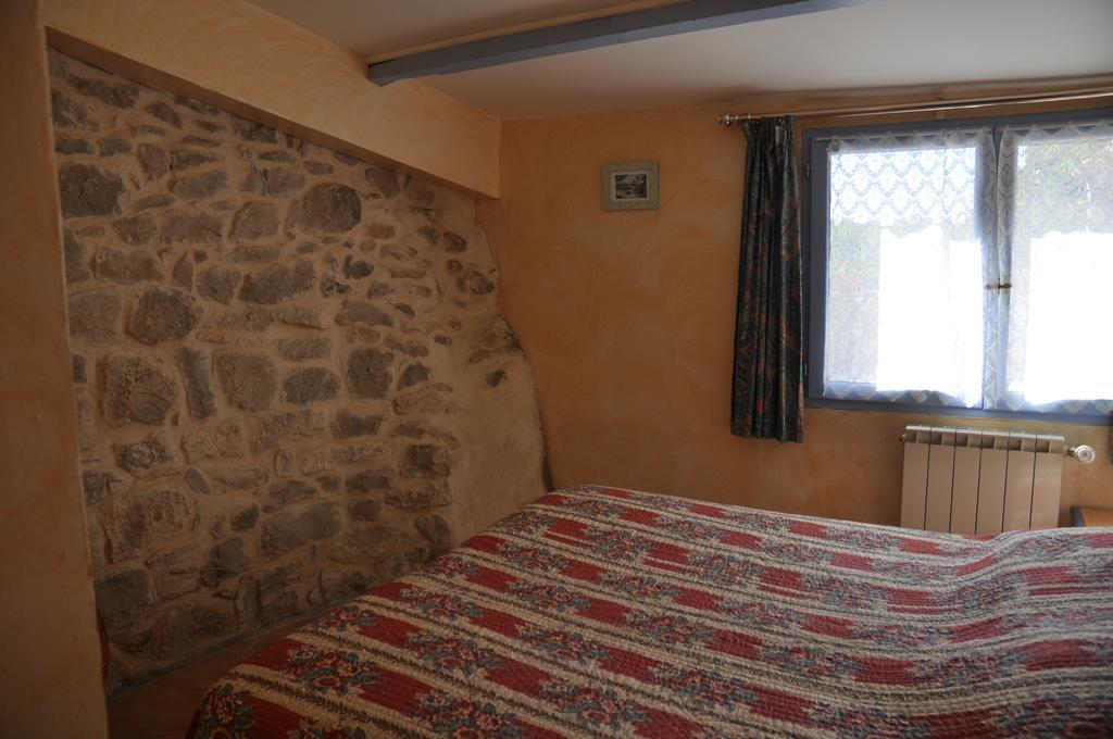 Le Petit Labouret Hotel Revest-du-Bion Eksteriør billede